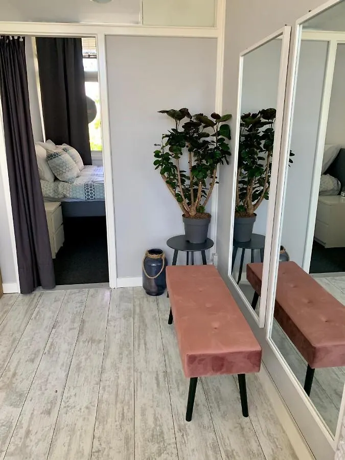 Amsterdam Beach Apartment 2, Private Garden Zandvoort